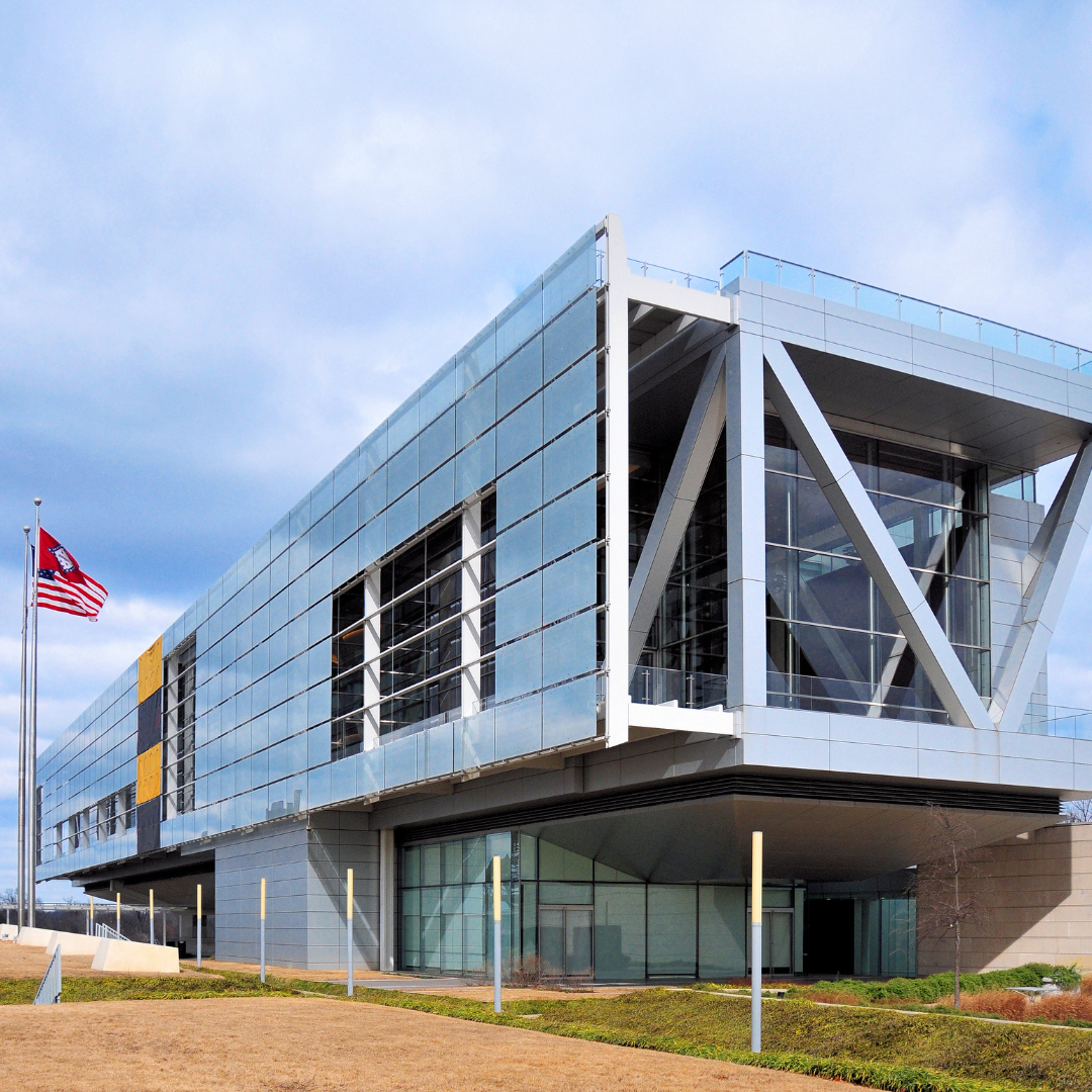 Reach International Outfitters