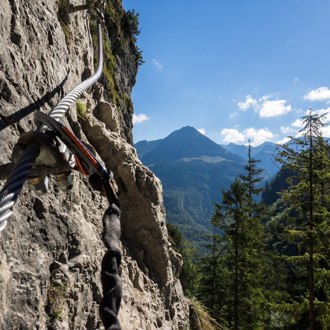 Reach International Outfitters