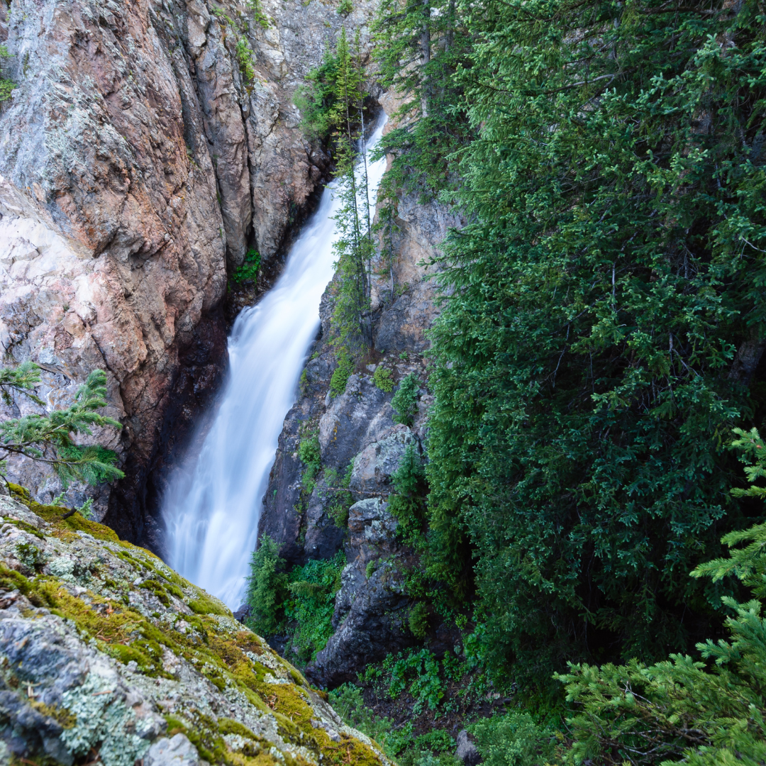 Reach International Outfitters
