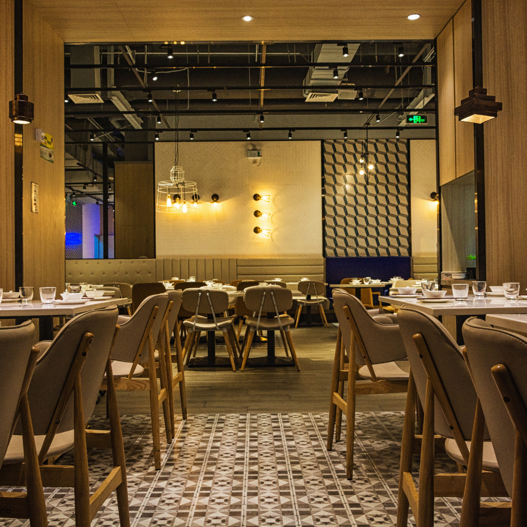 Reach International Outfitters