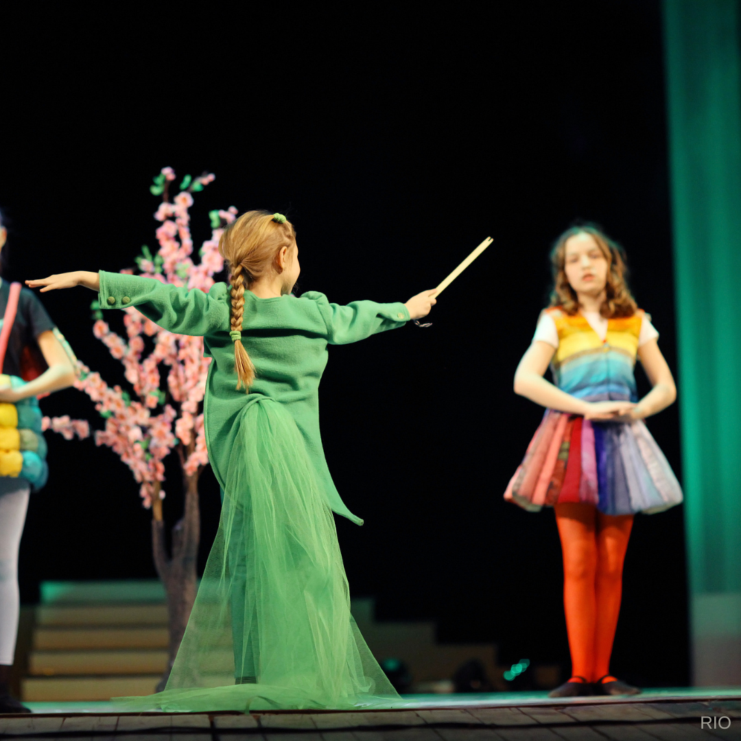 Reach International Outfitters