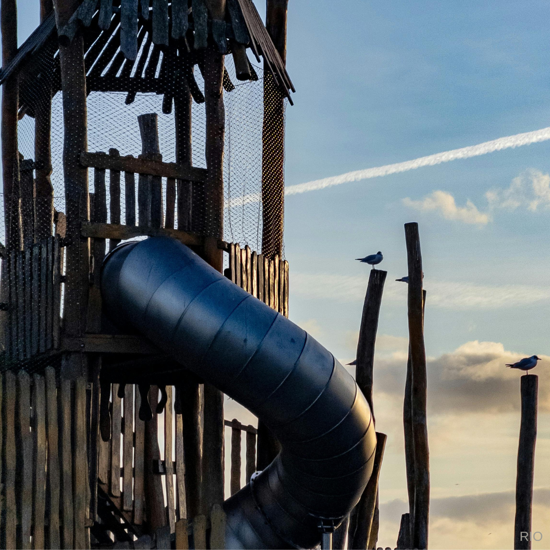 Reach International Outfitters